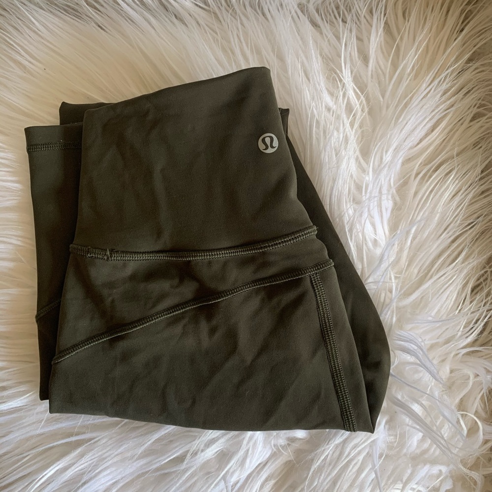 Lululemon In Movement Tight 25” - Picture 3 of 11